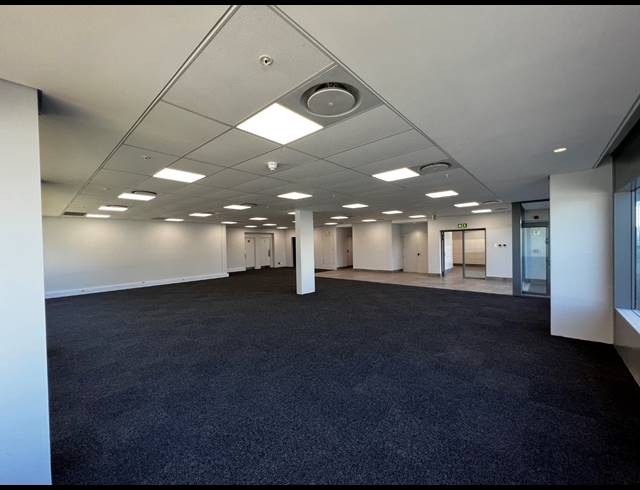 17,600M² WAREHOUSE TO LET IN PAROW INDUSTRIAL